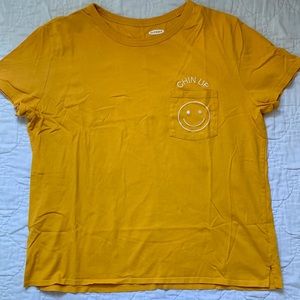Old Navy yellow tshirt